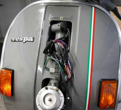 Verkabelung hinter Kaskade Vespa PK 50