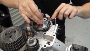 Vespa PK Motor Kurbelwelle einbauen